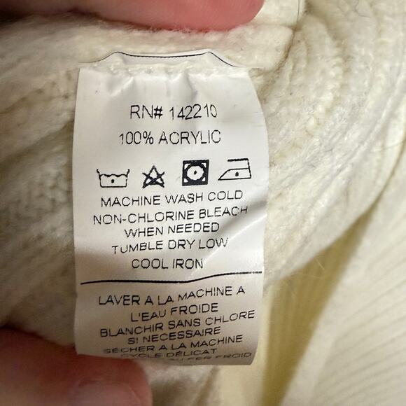 Mersea New Yorker Cozy Cream Turtleneck Sweater One Size - Picture 6 of 7